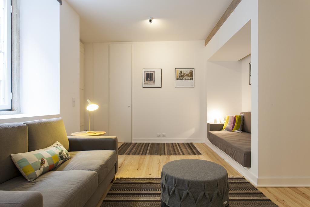 Joivy Cosy 1-Bed Flat With Workspace In Santa Catarina, Moments From Luis De Camoes Sq Lisboa Szoba fotó
